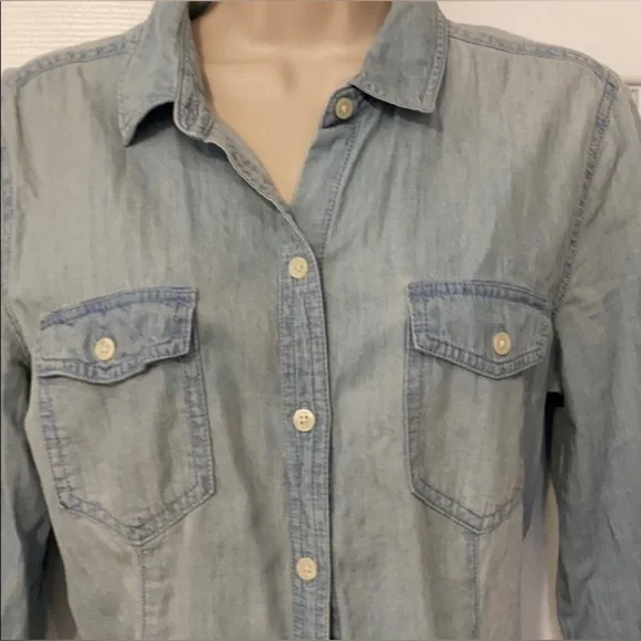 Ann Taylor Loft light blue chambray denim long sleeve button up top shirt womens - Picture 3 of 5